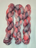 Salty Raspberry - Sokkagrunnur